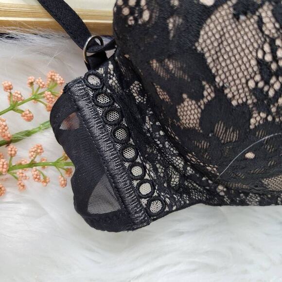 Victoria's Secret Women's Bra Lined Demi Lace Full Coverage Black Beige Size 32D - Picture 3 of 5